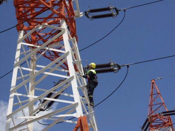 27 milioane euro pentru linia de înaltă tensiune Cernavodă - Stâlpu