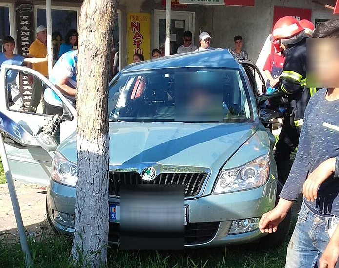 Accident rutier cu o victimă încarcerată la ieșire din Hârșova