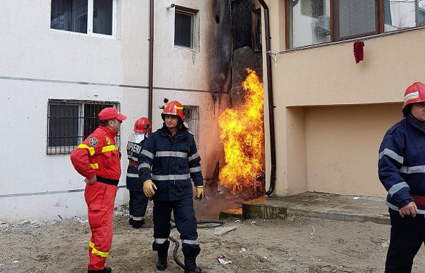 Incendiu la o conductă de gaz pe Bulevardul Soveja