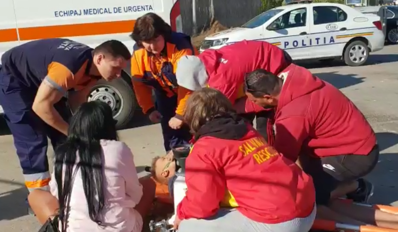 Drogați în Mamaia, preluați de ambulanță