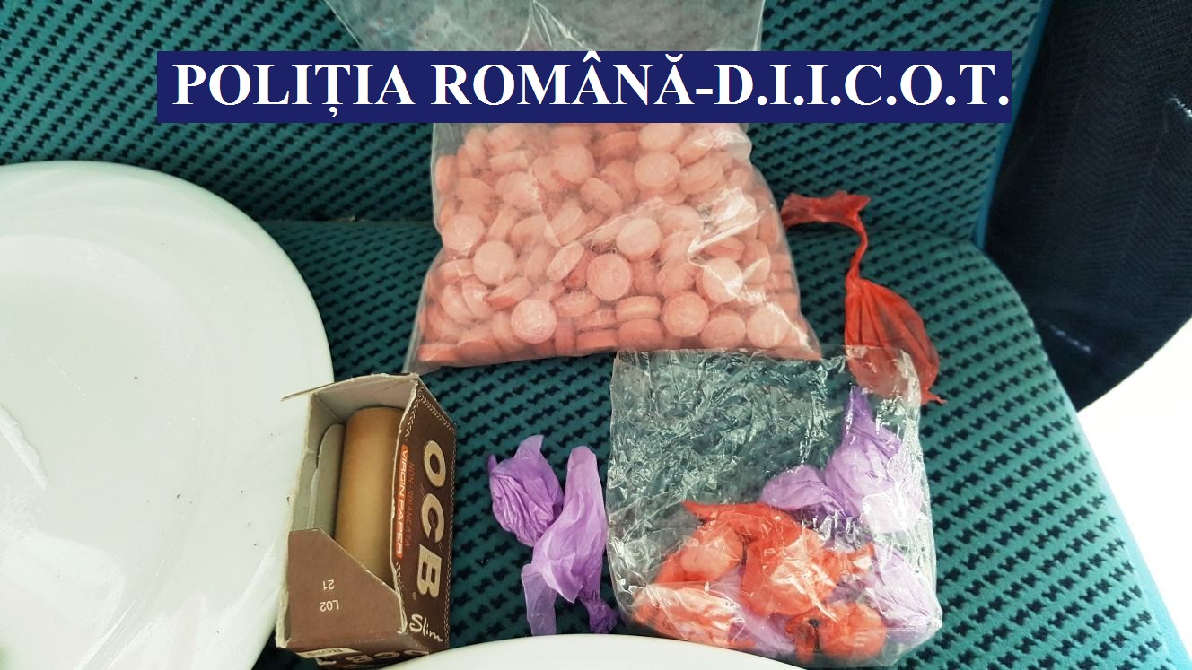 Percheziții în stațiunea Mamaia. Grupare infracțională specializată în trafic de droguri, destructurată