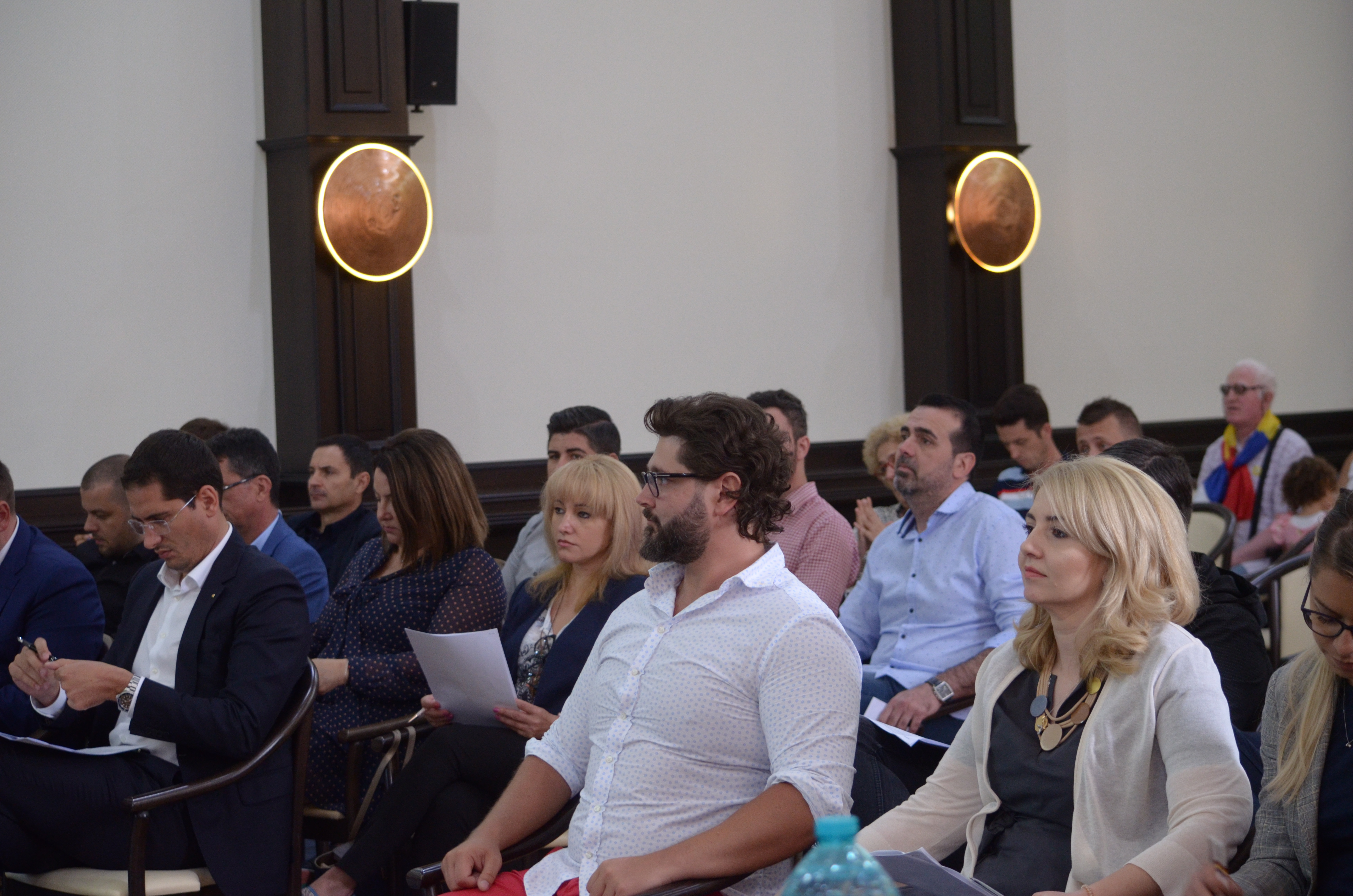 Consilierii locali constănțeni, convocați vineri în ședință de îndată