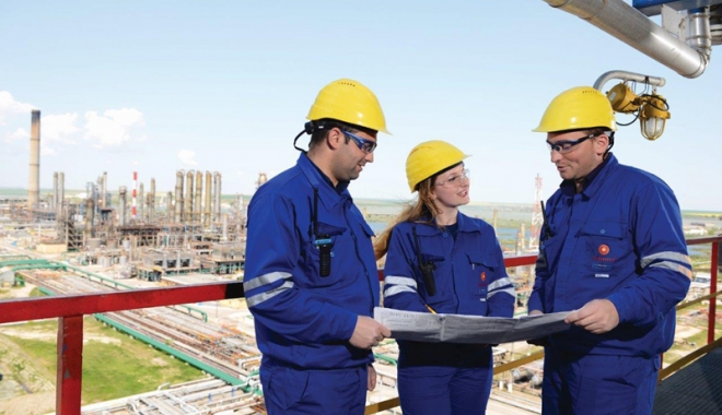 De la 1 august, 160 de tineri participă la internship-ul organizat de Rompetrol - KMG Internațional