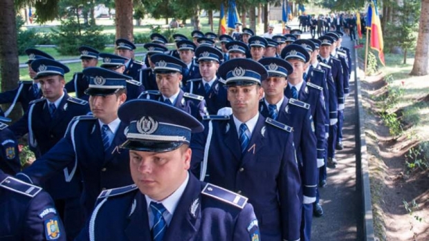 Aproape 1.400 de ofițeri și agenți de poliție vor fi repartizați pe locuri de muncă vacante
