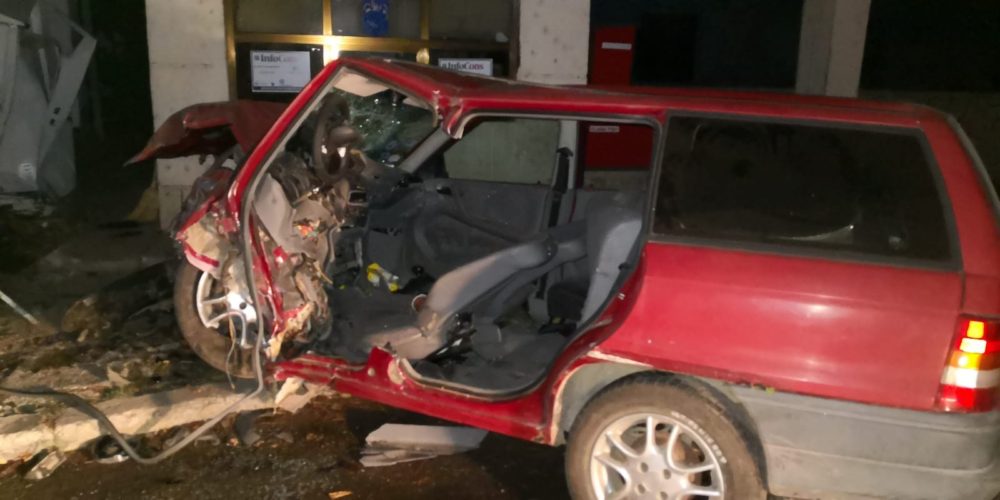 (Galerie Foto) Mașină făcută praf și un decedat. Accident groznic la Punctul de Trecere a Frontierei Negru Vodă