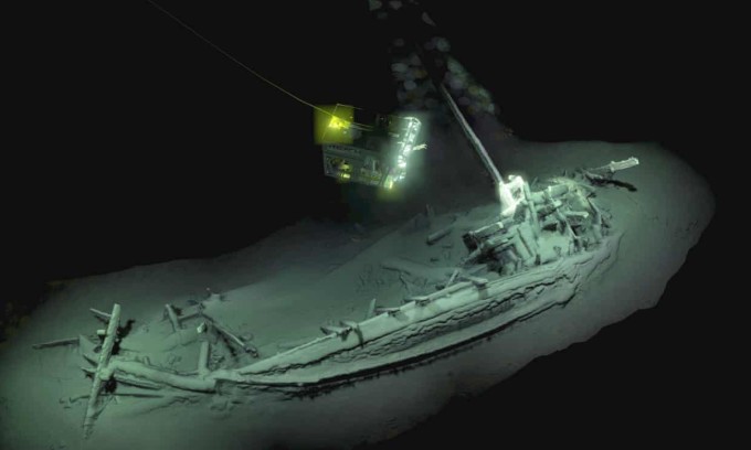 O navă antică de 2.400 de ani, descoperită în Marea Neagră. E legată de un erou legendar