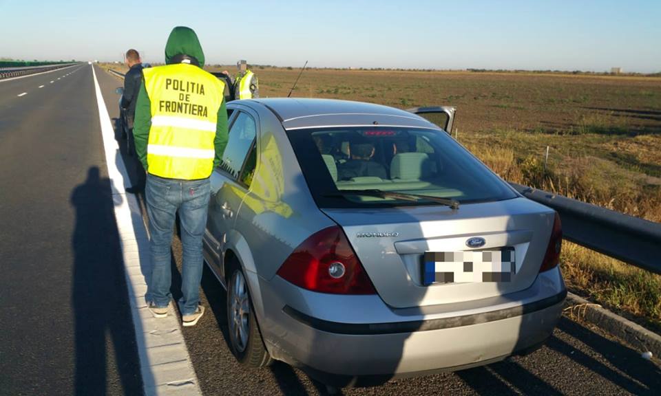 Cetățean bulgar, arestat pentru că transporta migranți. Lua 8.000 de euro pentru fiecare persoană dusă în Germania