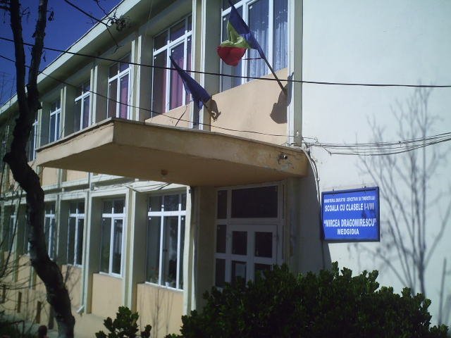 Post vacant de secretar la Şcoala Gimnazială „Mircea Dragomirescu” din Medgidia