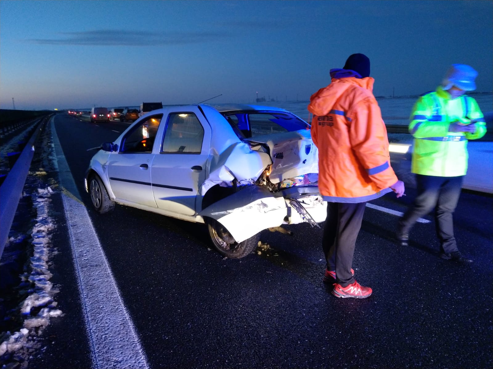 (Galerie Foto) Accident cu trei victime pe A2, în zona municipiului Medgidia