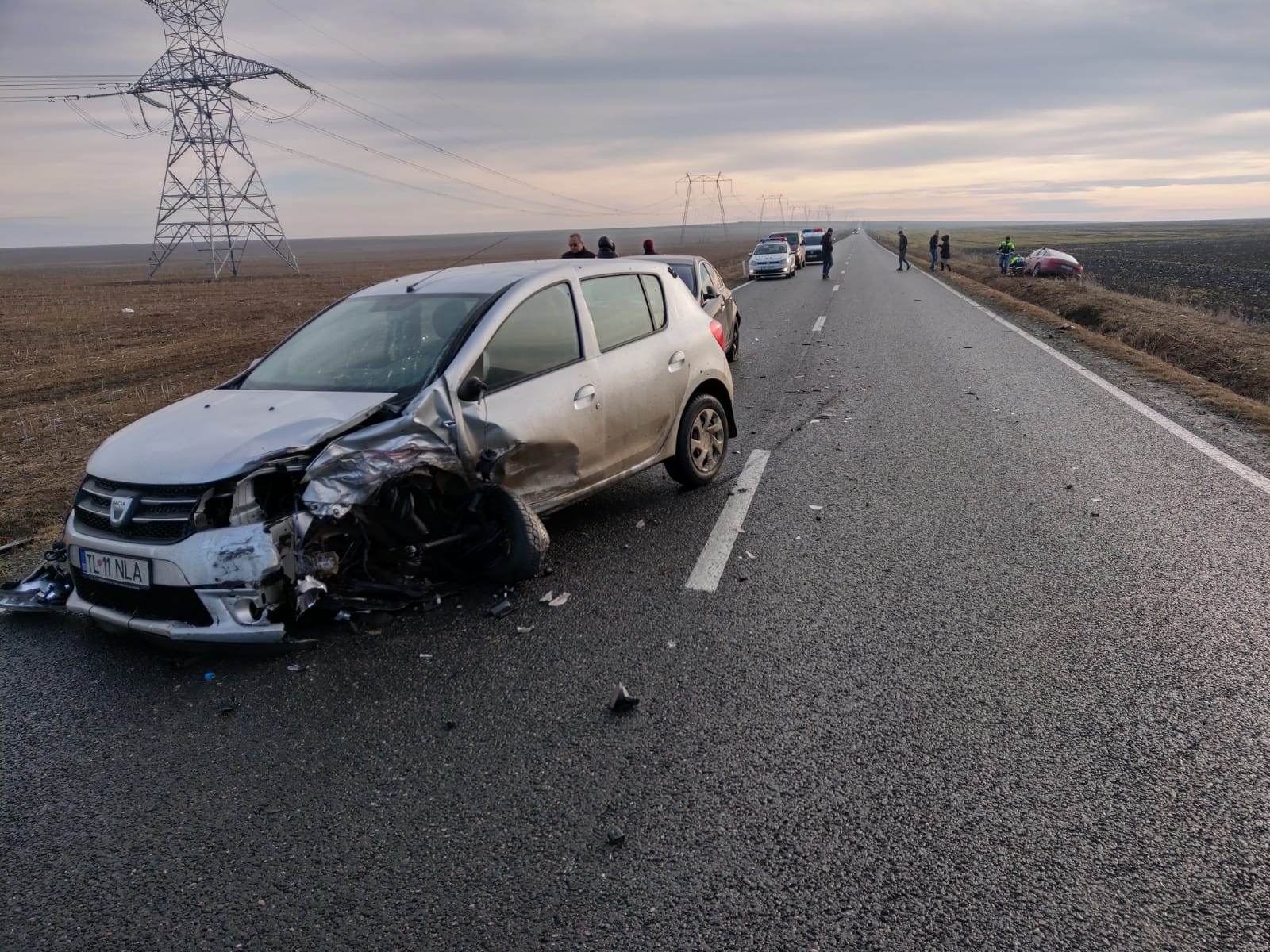 O soferiță de 20 de ani a provocat un carambol la ieșire din Lumina
