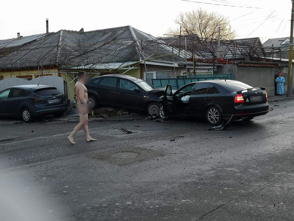 (Foto) Gol pușcă. Astfel a fost găsit șoferul care a provocat un accident în Constanța