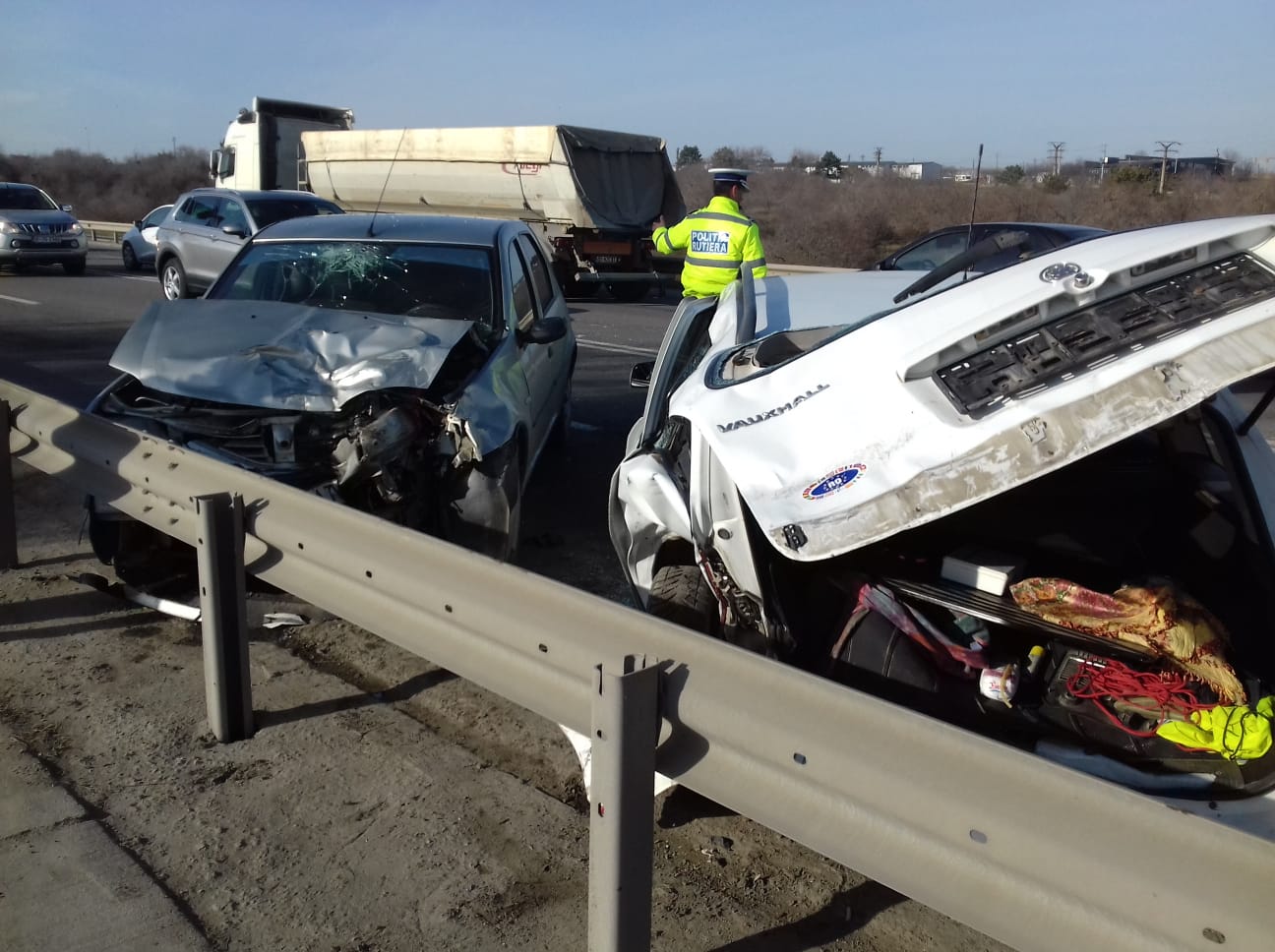 (Galerie foto) Accident pe podul de la Ovidiu. O victimă în stare gravă preluată de elicopterul SMURD