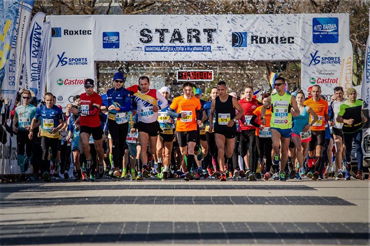 (Galerie foto) A șasea ediție a Maratonului Nisipului, o competiție cu un număr record de participanți