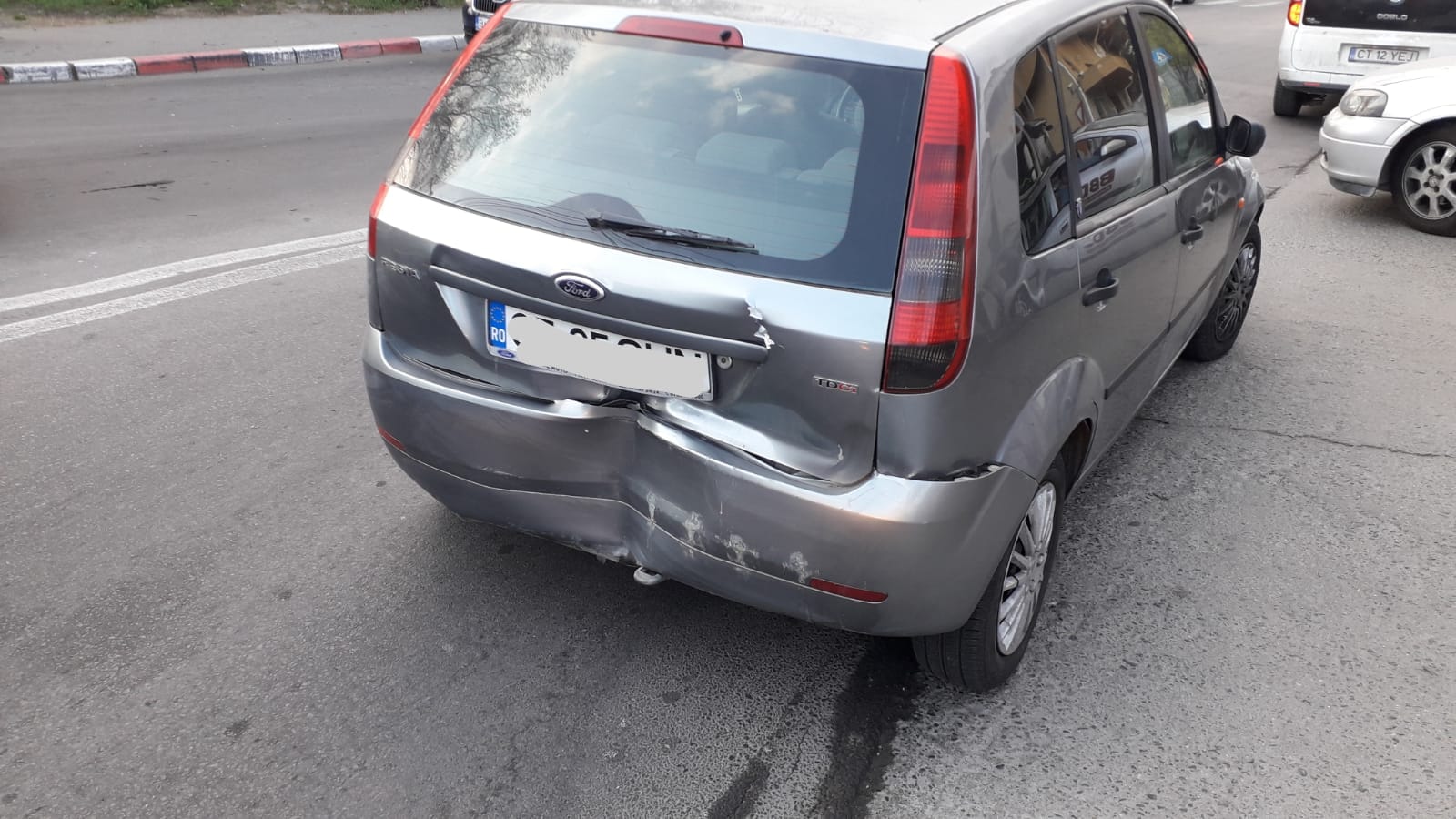 Trei dintr-o lovitură pe străzile Constanței. O femeie a fost rănită