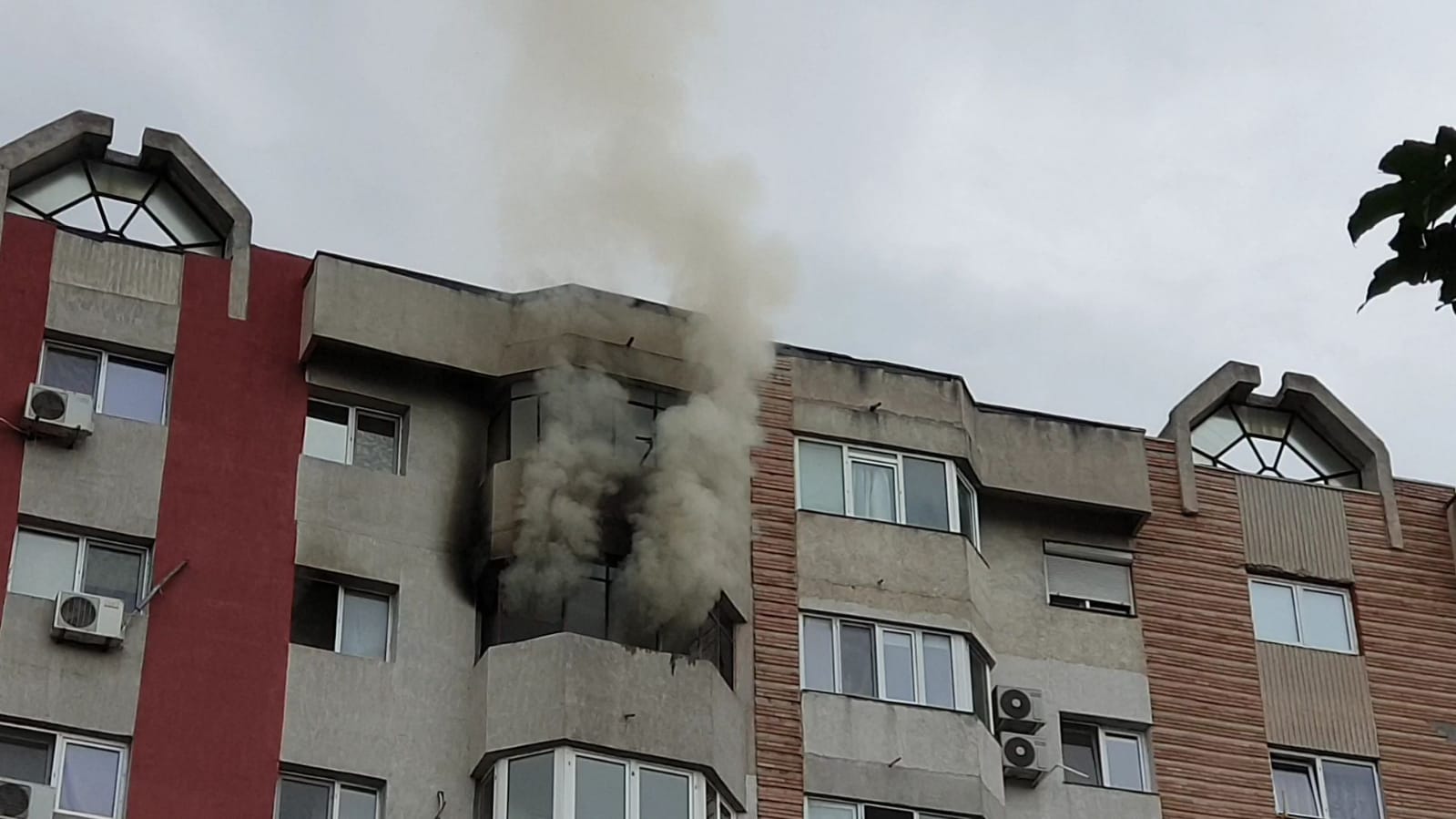 Un apartament din Constanța a luat foc din cauza unui aspirator