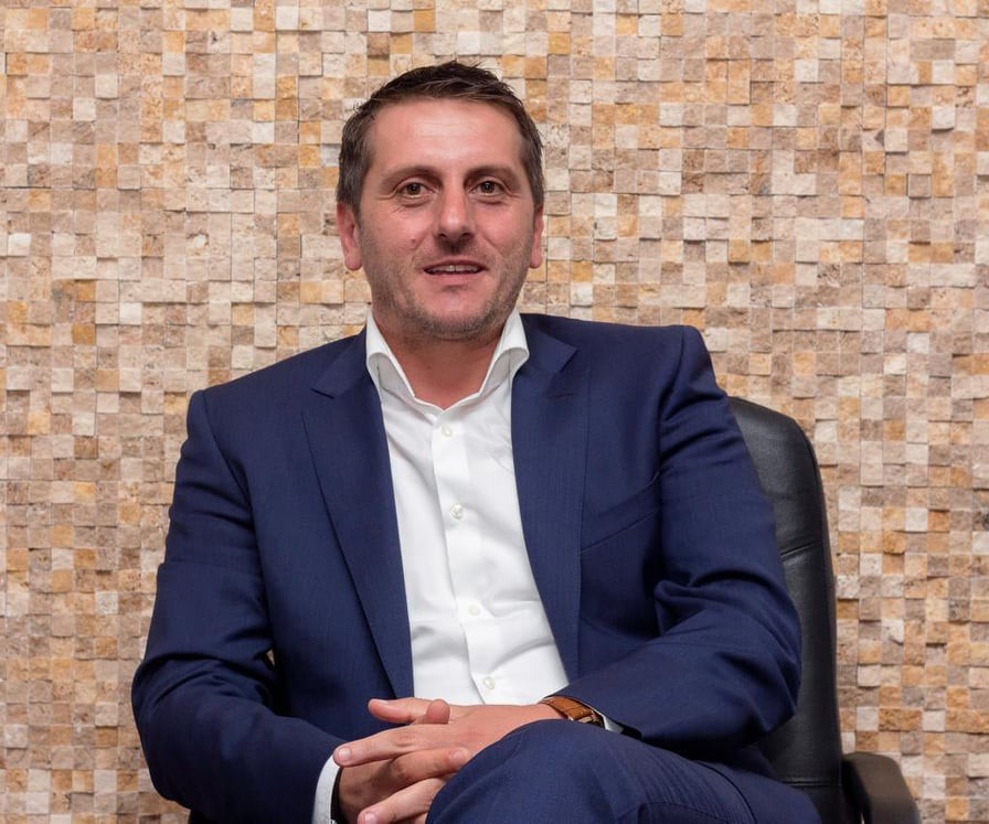 Făgădău îl apără pe viceprimarul Babu după ce consilierii locali PNL au cerut schimbarea acestuia