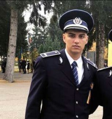 Un poliţist din Prahova, în concediu pe litoral, a salvat un tânăr de la înec