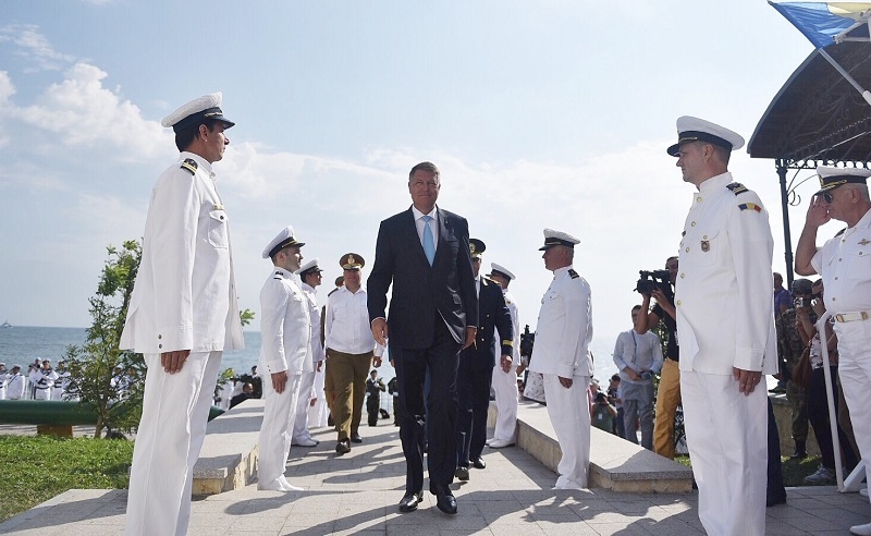 Preşedintele Iohannis participă la ceremoniile de Ziua Marinei de la Constanţa