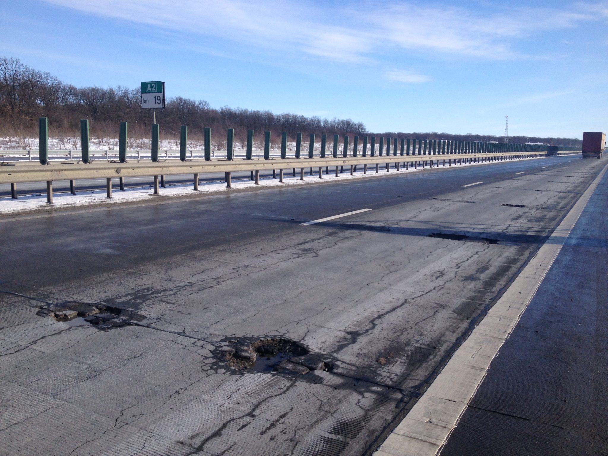Restricții în trafic începând de astăzi, pe Autostrada Soarelui. Mai mulți kilometri intră în reparații