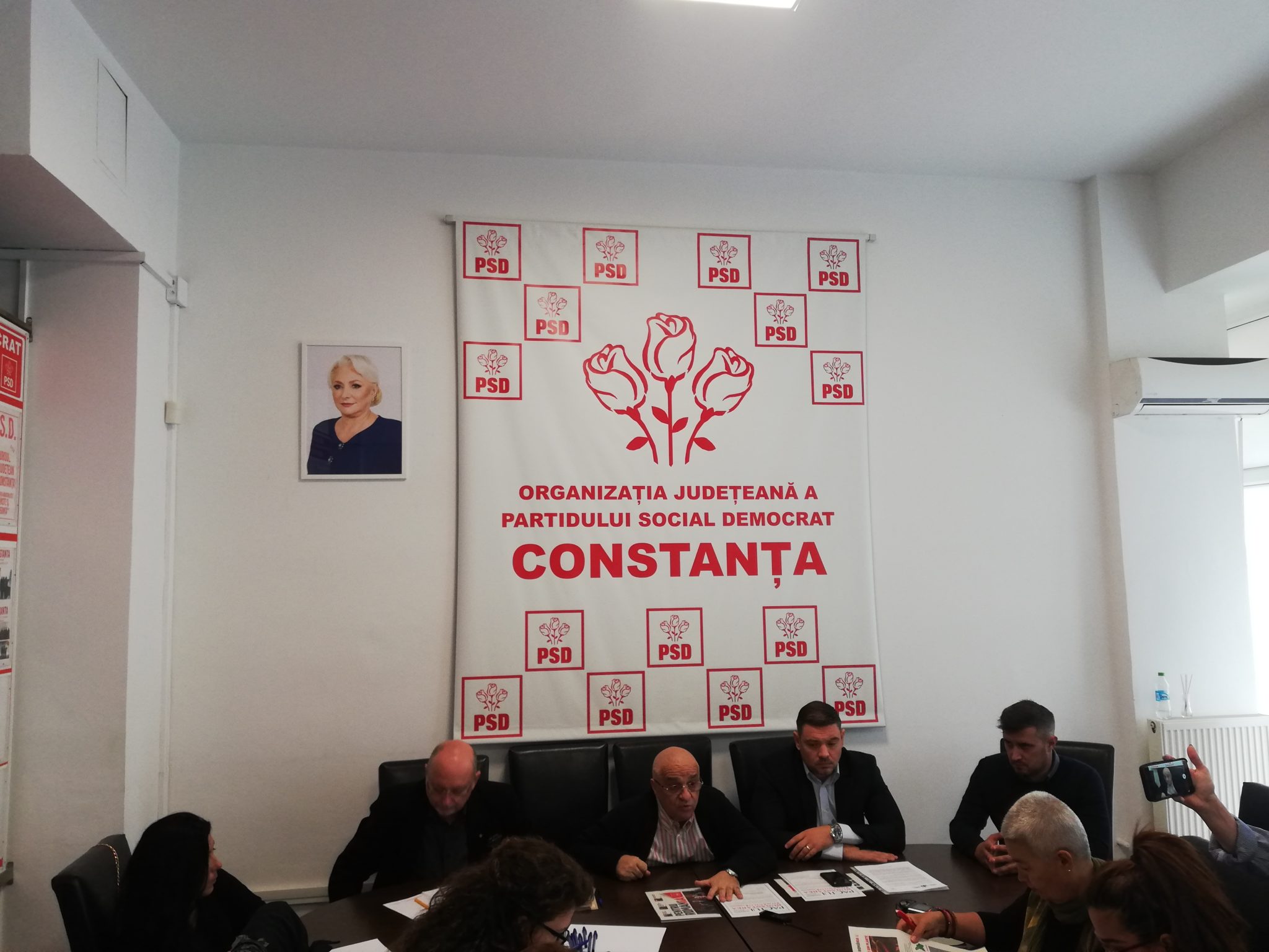 Cum explică președintele PSD Constanța, Felix Stroe, tabloul cu Viorica Dăncilă din sediul organizației județene a PSD Constanța
