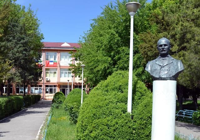 Liceul Teoretic „Ioan Cotovu” din Hârşova caută mediator școlar
