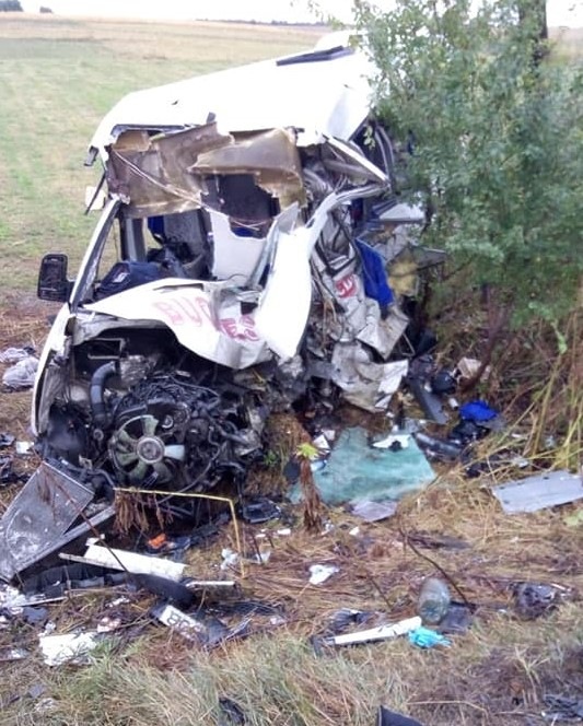 Accident grav în judeţul Ialomiţa. 10 morți și opt răniți după ce un autotren şi un microbuz s-au ciocnit