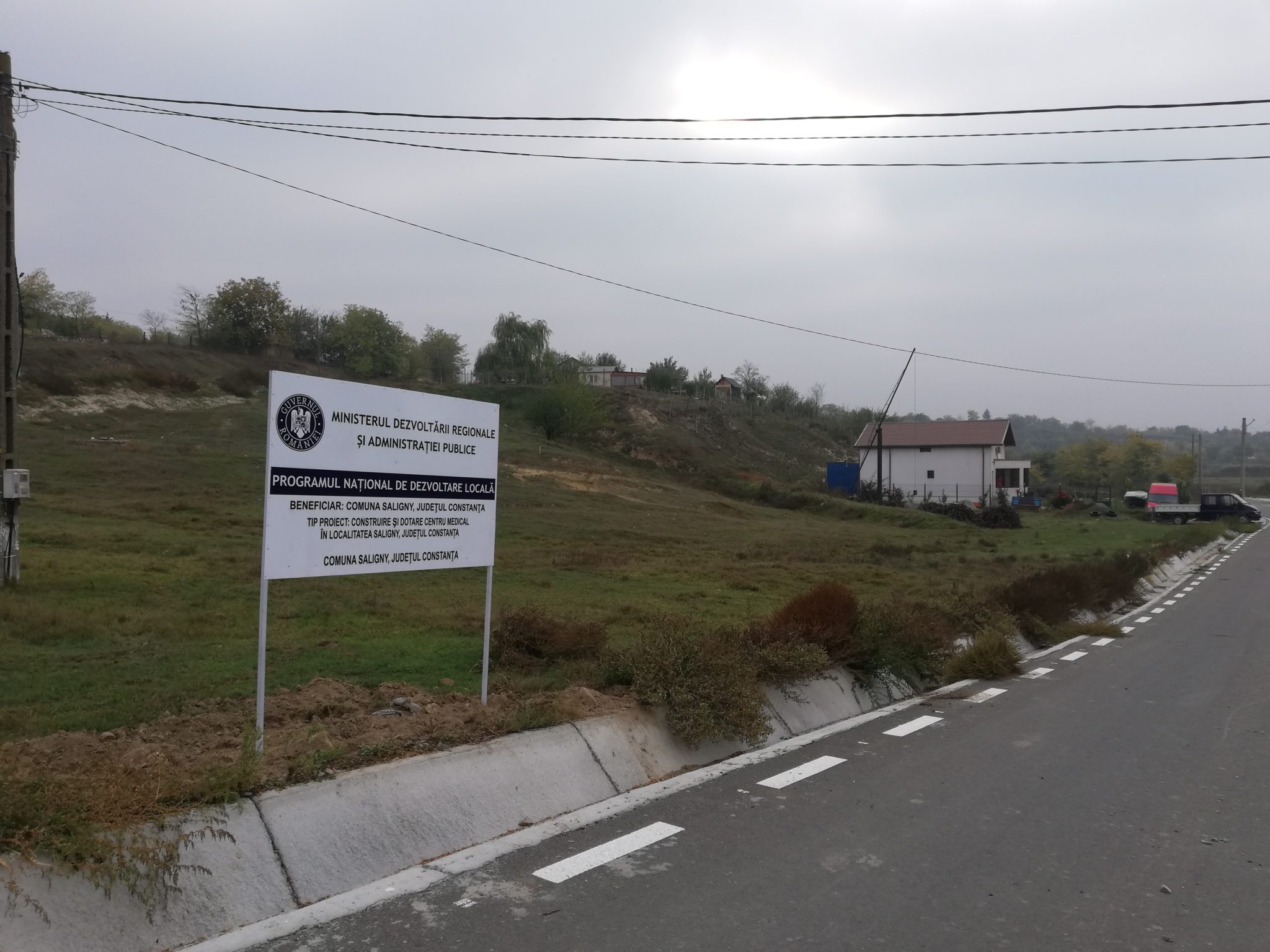 Construcția Centrului Medical din comuna Saligny, la start. Al treilea constructor încearcă finalizarea lucrărilor la căminul cultural din Ștefan cel Mare