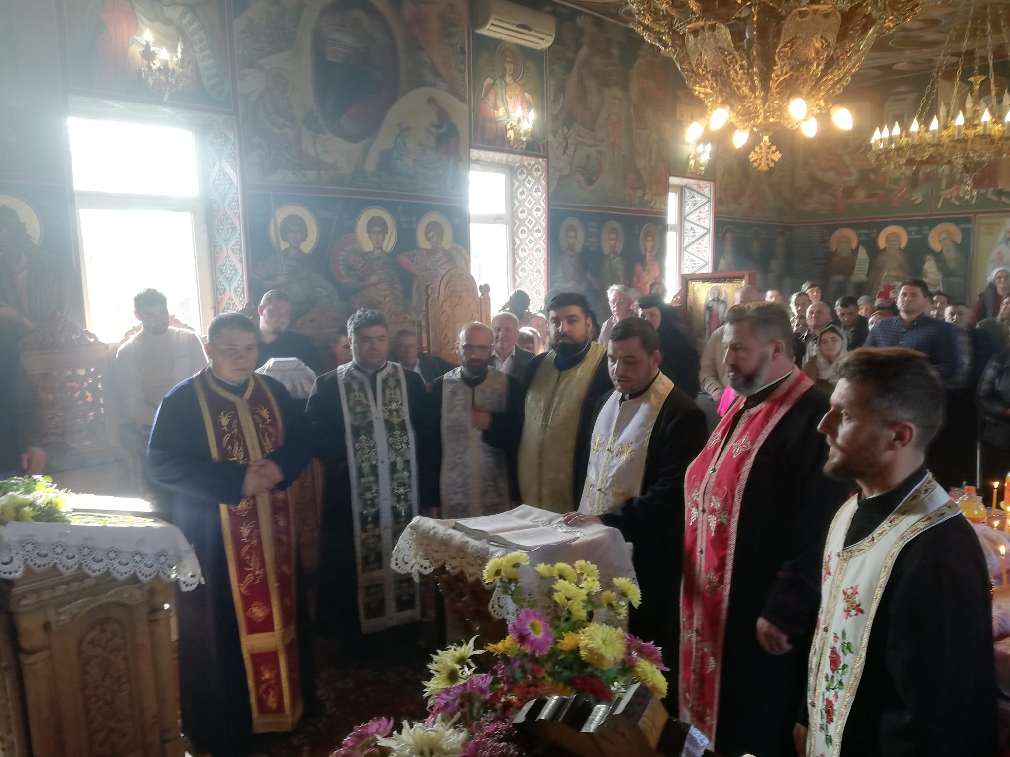 (Galerie Foto) Autoritățile locale din Saligny au sărbătorit Hramul Bisericii "Sfinții Mihail și Gavriil" din localitate