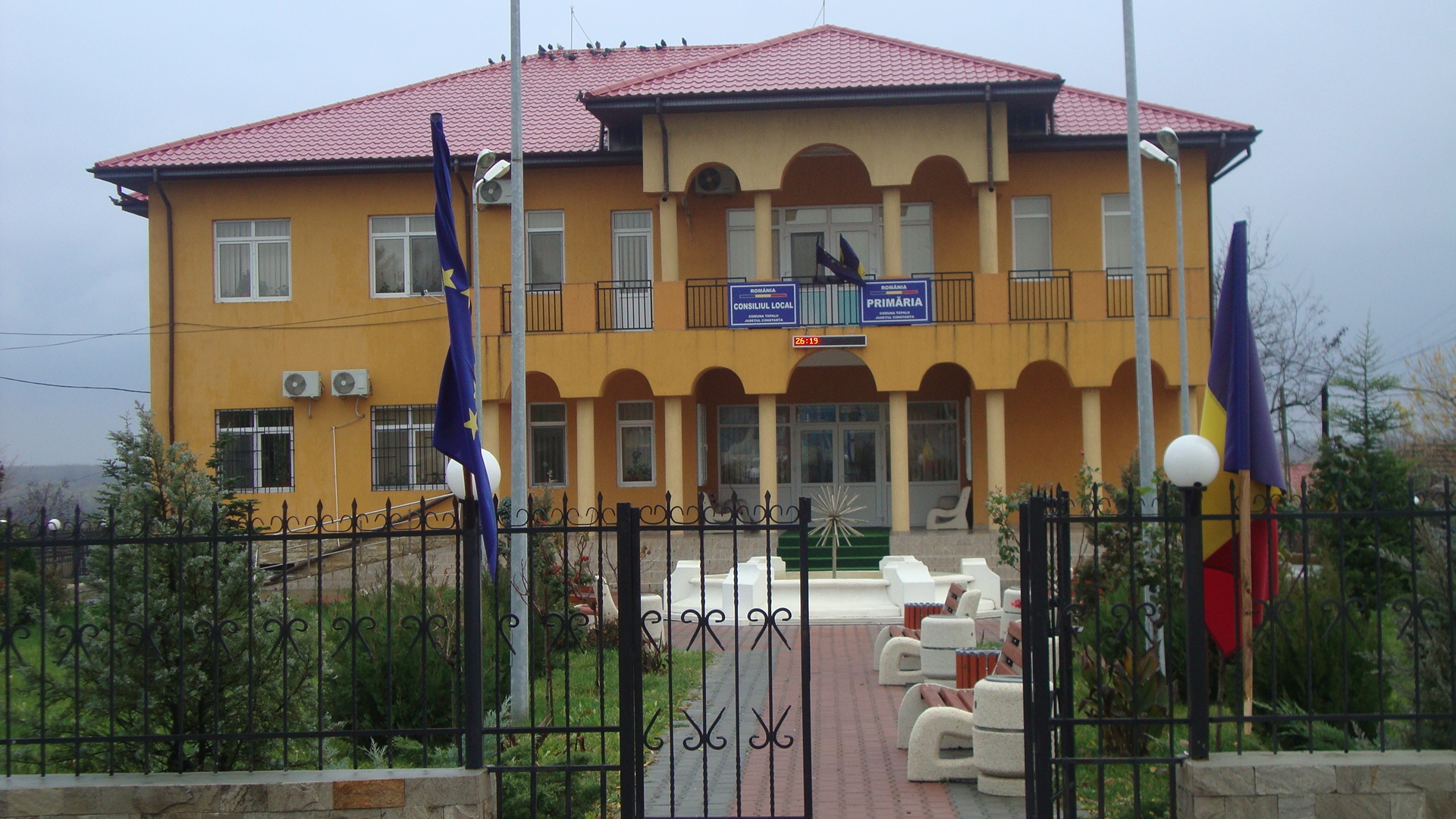 Posturi libere la Primăria Comunei Topalu