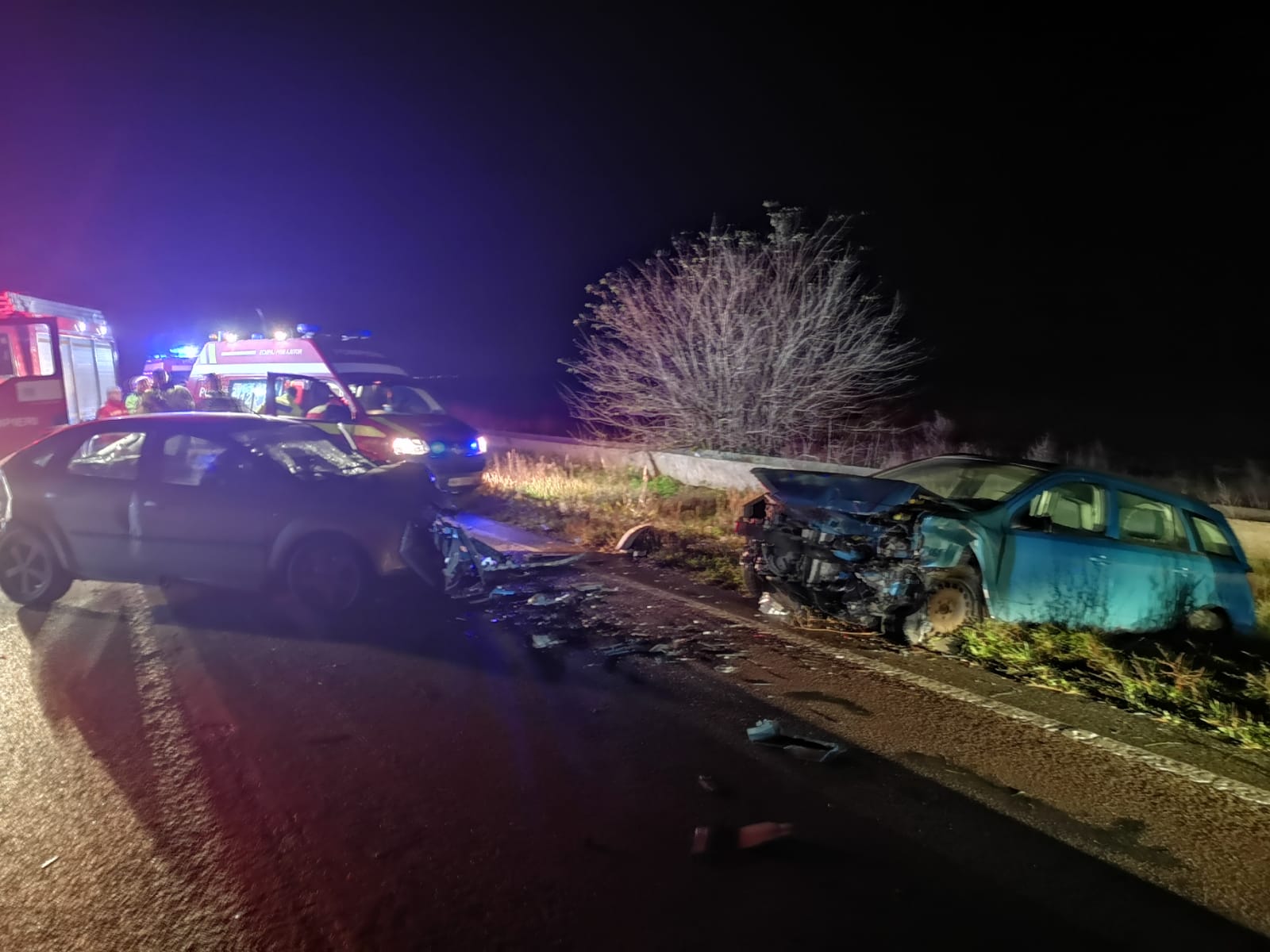 (Foto) Impact între două mașini la ieșire din Topraisar. Patru persoane au fost rănite