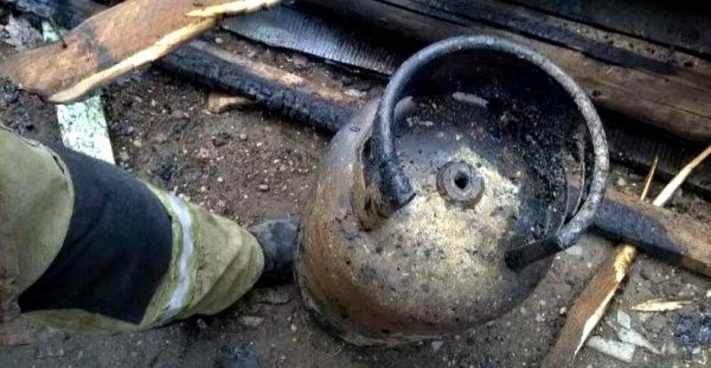 O butelie a explodat într-o gospodărie din Lumina. O persoană este rănită
