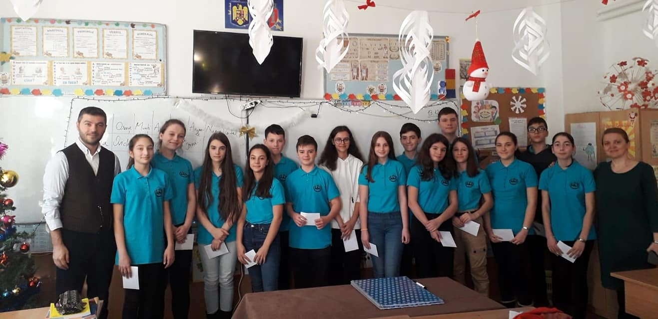 Primăria Ovidiu a oferit burse de performanță elevilor și profesorilor