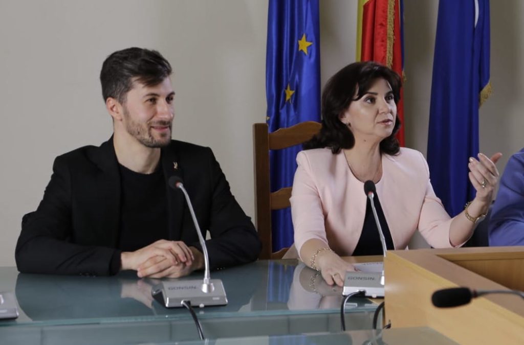 Un tulcean, absolvent de teologie la Universitatea "Ovidius" din Constanța, noul purtător de cuvânt al Ministerului Educației