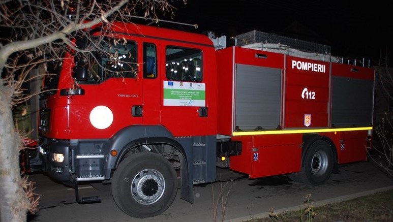 Noapte de FOC pentru pompierii constănțeni: Au intervenit la două incendii izbucnite în Constanța și Medgidia