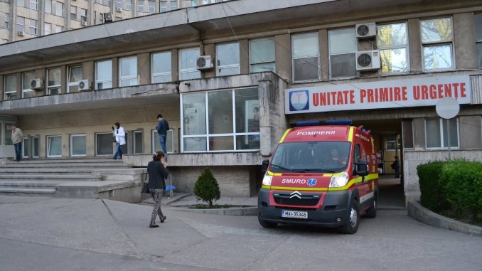 O femeie a căzut de la etajul 3 al unui bloc din Constanța