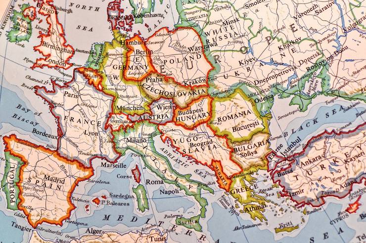 Peste 3.500 de români blocați la granița dintre Austria și Ungaria