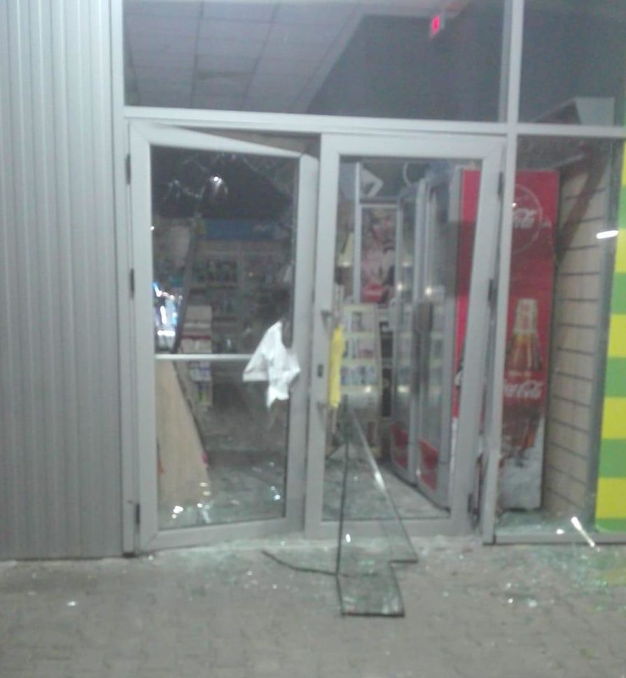 (Foto) Magazin spart în Medgidia, noaptea trecută