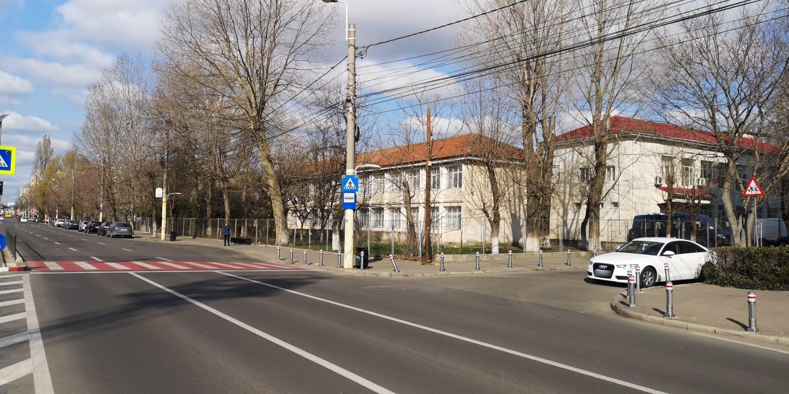 (Foto) Se amenajează un sens giratoriu provizoriu în zona Școlii Gimnaziale Nr. 8 din Constanța