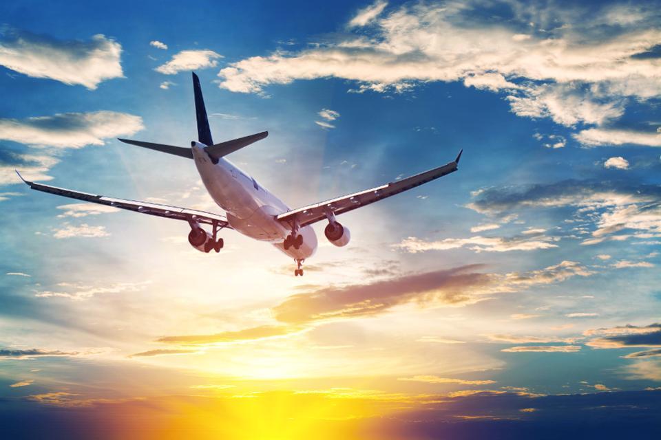 Când poți să ceri rambursare, returnare și despăgubiri dacă zborul ți-a fost anulat sau ți s-au pierdut bagajele