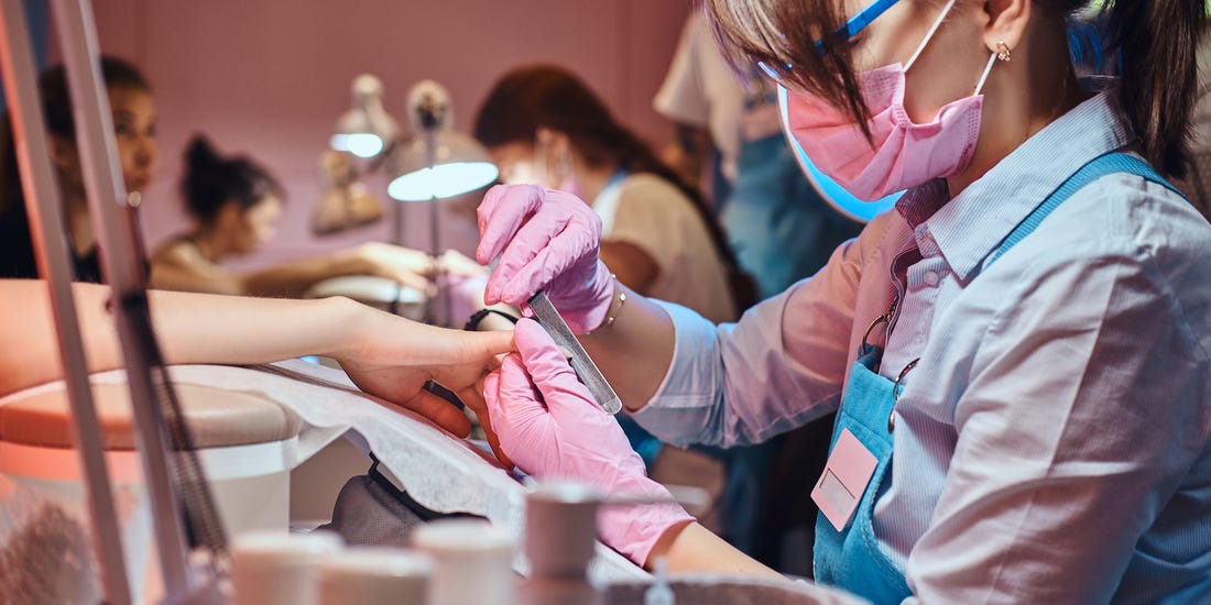 Ce reguli trebuie respectate în saloanele de cosmetică, după 15 mai