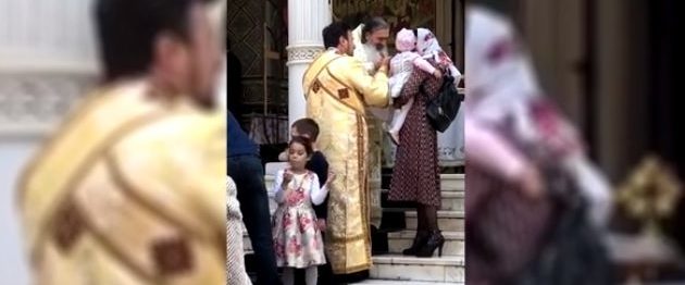 Reacție a BOR după ce IPS Teodosie a împărtăși mai mulți copii: "Ostentanția nu onorează pe nimeni"
