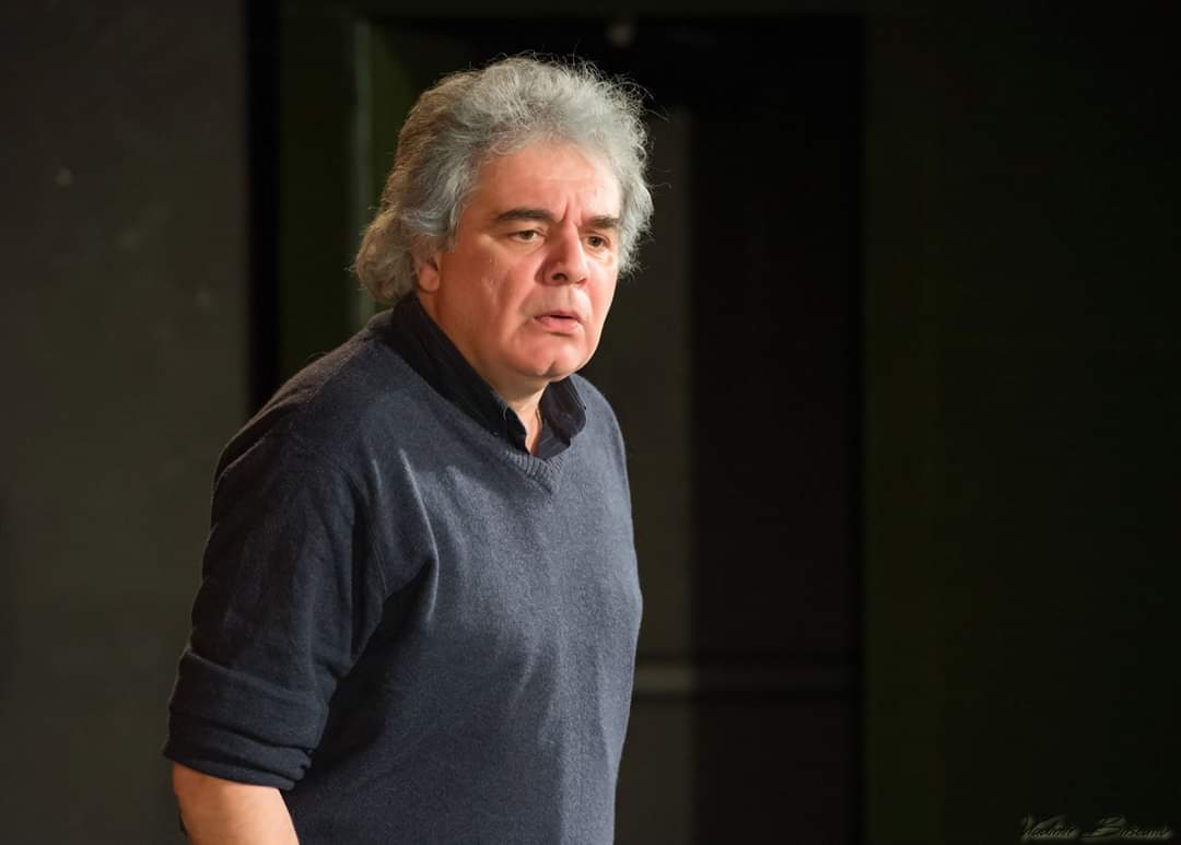 Unul dintre actorii Teatrului de Stat Constanța are nevoie de transfuzii de plasmă. Este internat la Spitalul Elias din capitală