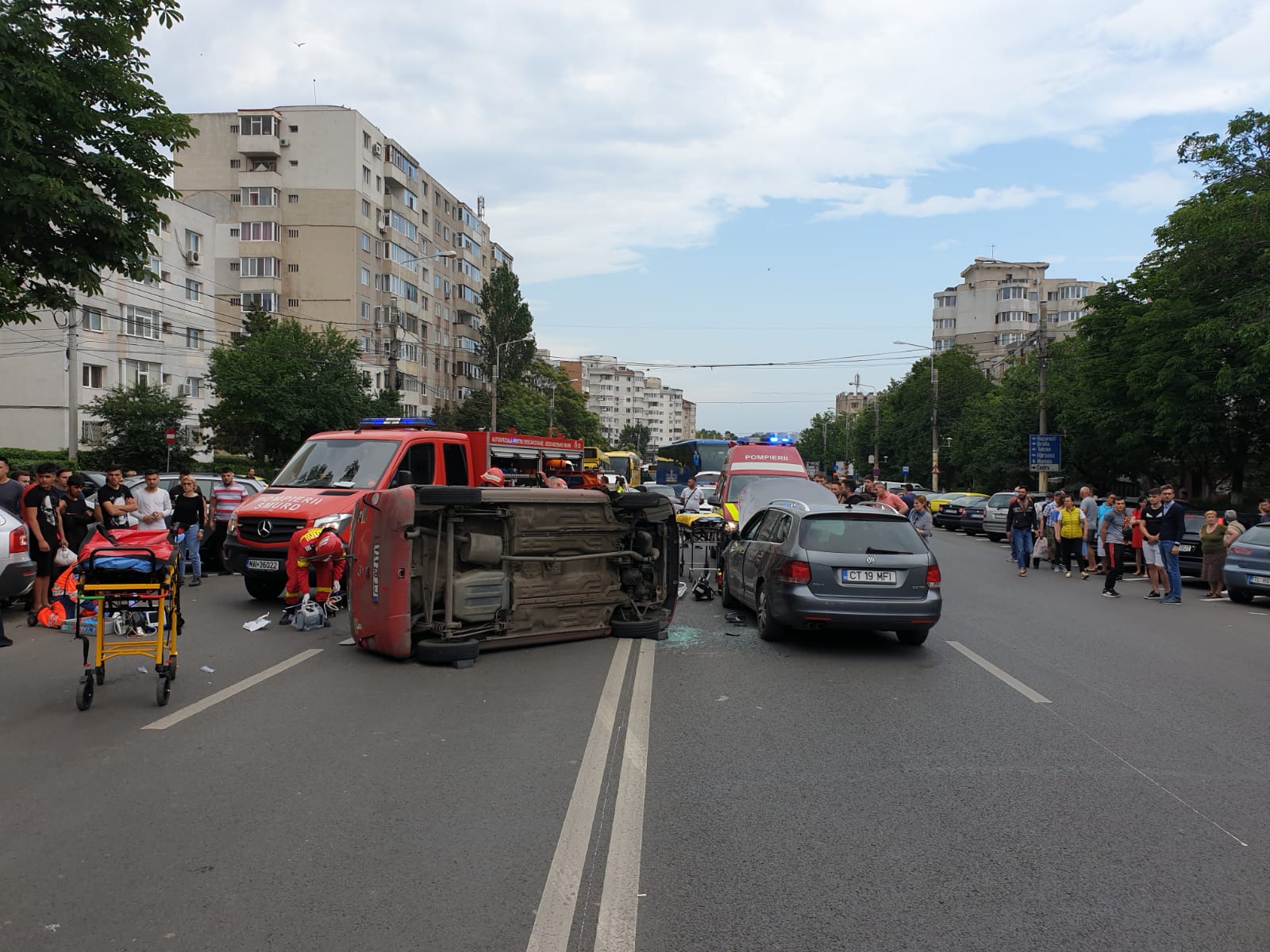 (Foto) Accident groaznic în Constanța. O persoană este ranită grav
