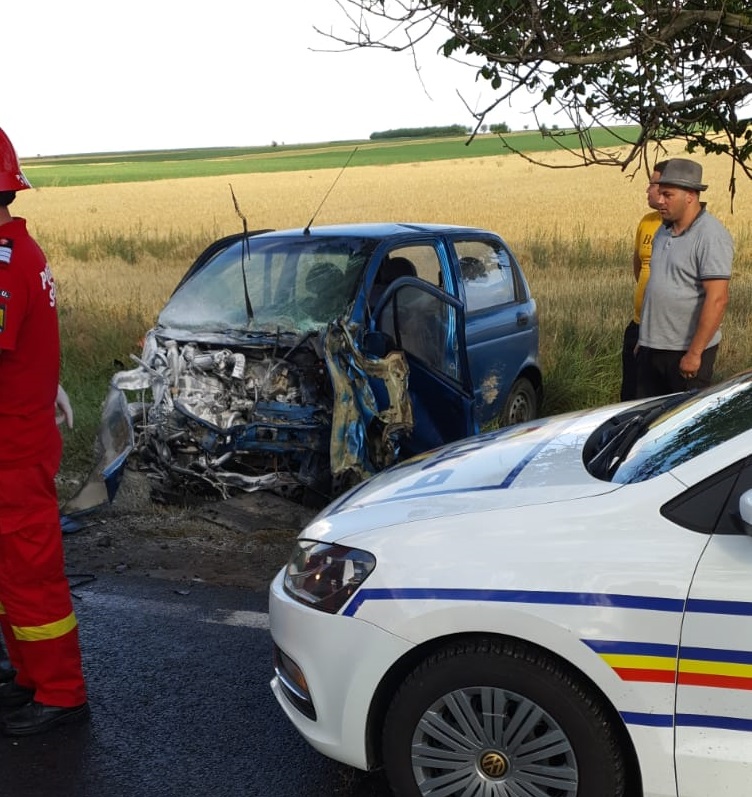 (Foto) O femeie și un bărbat au murit într-un accident grav petrecut între Ciocîrlia și Cobadin