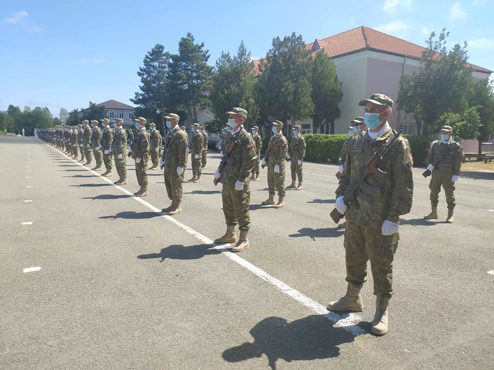 Optzeci și opt de tineri și tinere au depus jurământul militar la Mangalia