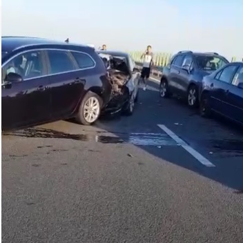Mai multe persoane rănite în două accidente petrecute pe Autostrada Soarelui, sensul spre mare