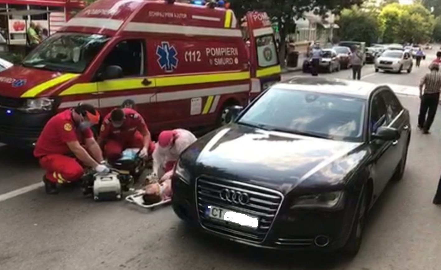 (Foto) O femeie, accidentată grav pe o trecere de pietoni din Medgidia. A fost preluată de elicopterul SMURD