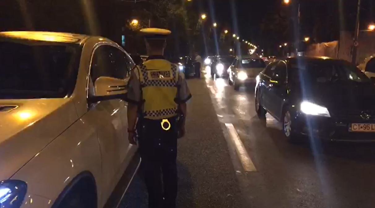 De astăzi este interzisă circulația în afara locuinței după ora 22:00