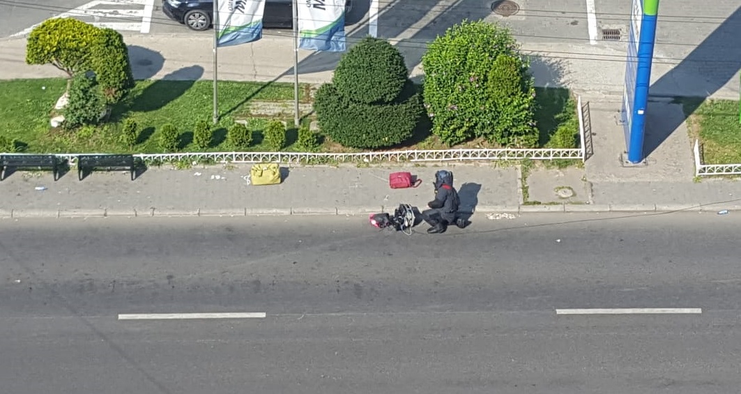 (Video) Pachet suspect pe bulevardul Tomis din Constanța. Intervin pirotehniștii