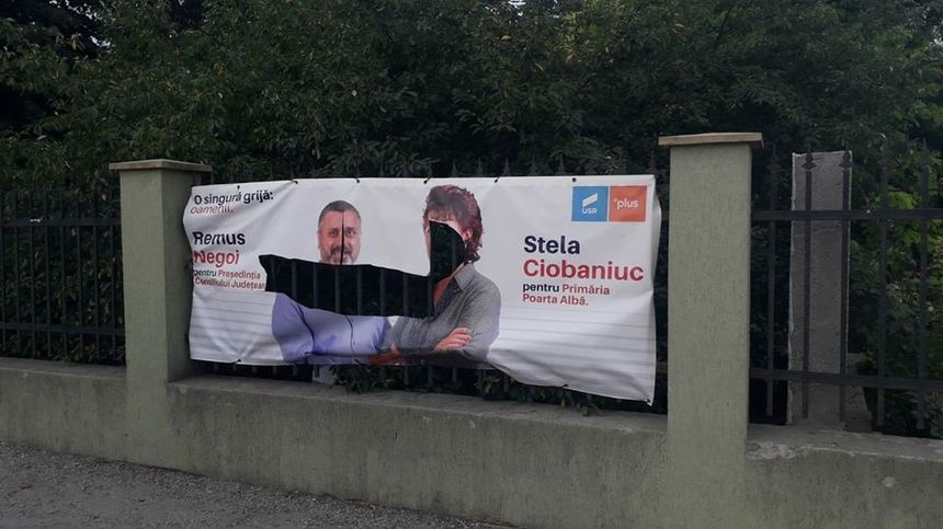 Dosar penal, după ce bannerele candidatei USR din Poarta Albă au fost tăiate. USR acuză ”intimidări în stil mafiot”